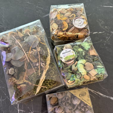 Decorative Dried Plant Bundles