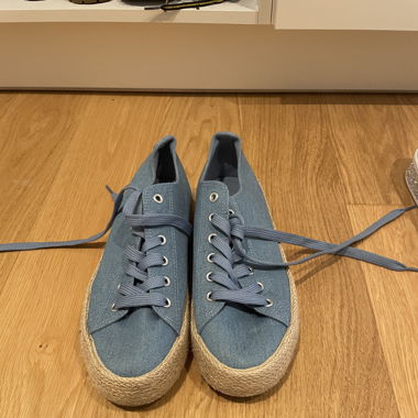 Sommerschuhe im Jeanslook
