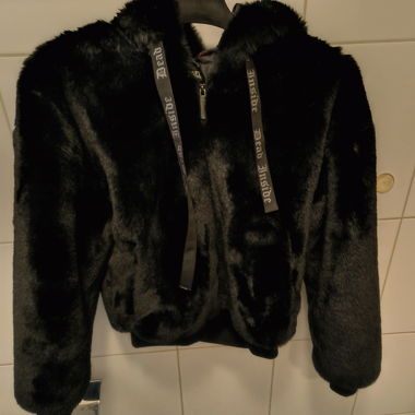 Veste en fausse fourrure noire Blackcraft 