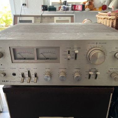 Akai AM-2800 Stereo Amplifier