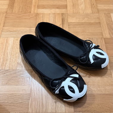 Ballerines Chanel noir/blanc
