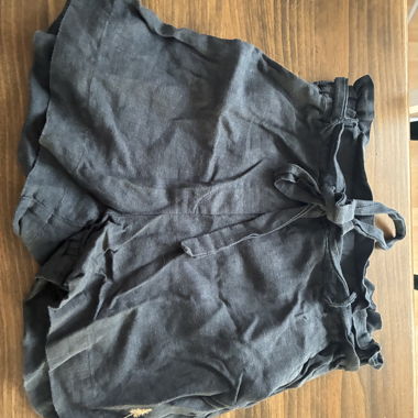 Shorts en lin foncé