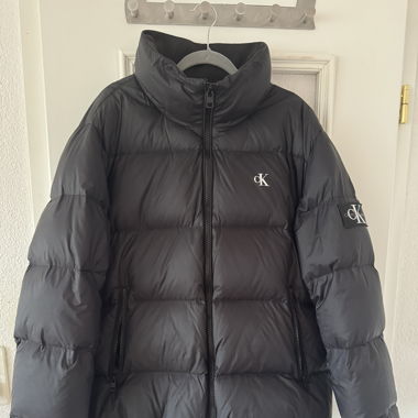 Calvin Klein ESSENTIALS BLACK DOWN JACKET