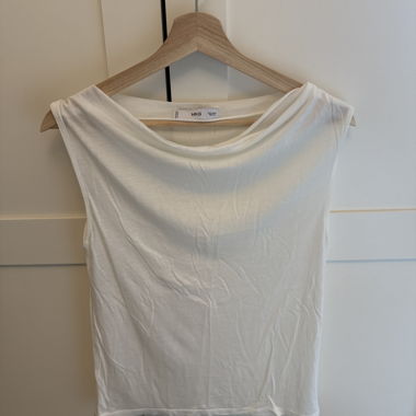Top bianco Mango senza maniche