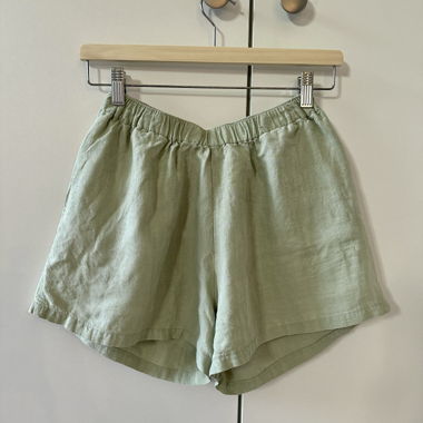 Bequeme leuchtend grüne Shorts