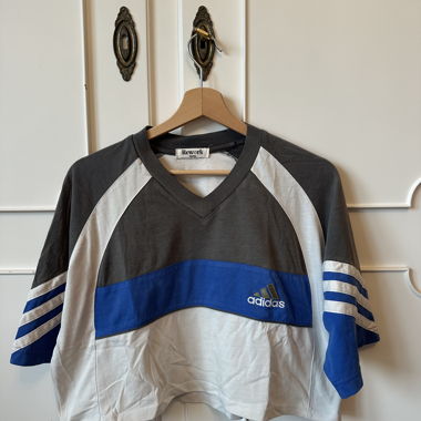 Top Rework cropped con scollo a V adidas