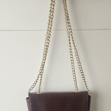 Vilanova burgundy bag
