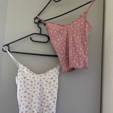 2 mal Trägertops