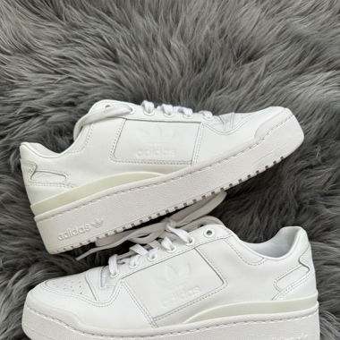 Adidas Sneaker forum bold