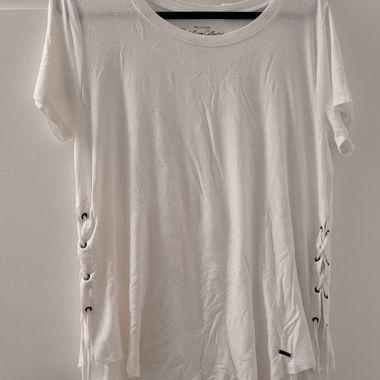 T-shirt bianco da donna con allacciatura
