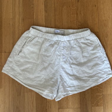 Shorts en lin Bershka