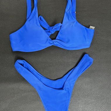 Bikini bleu deux pièces
