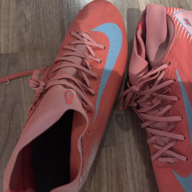Nike Fussballschuhe rot