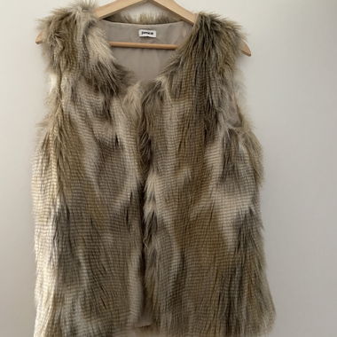 Gilet fausse fourrure