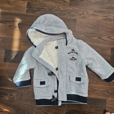 Giacca in pile per bimbi con cappuccio