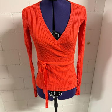 Roter Wickel-Cardigan