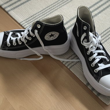 Converse Chuck Taylor High Top Sneakers