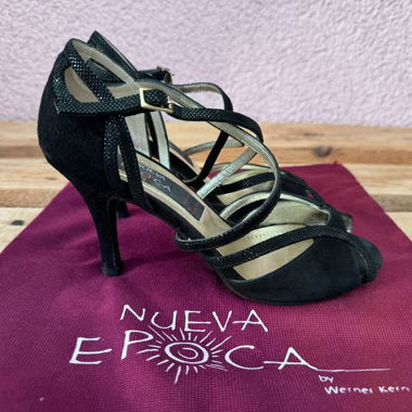 Nueva Epoca Tanzschuhe aus Wildleder – Gr. 4 – neu