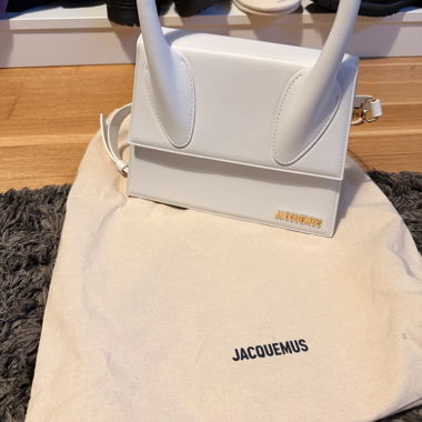 Jacquemus - Medium Chiquito