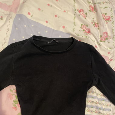 Crop-Top mit langen Ärmeln von Zara