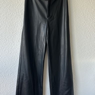 Pantaloni in similpelle Zara