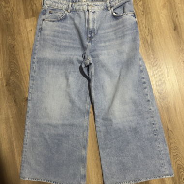 Jeans a gamba larga azzurro chiaro