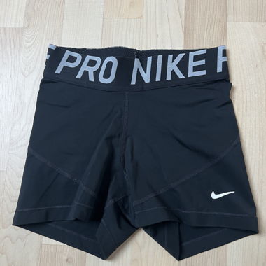 Nike Pro kurze Sportshorts schwarz XS