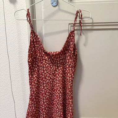 Farbiges Sommerkleid