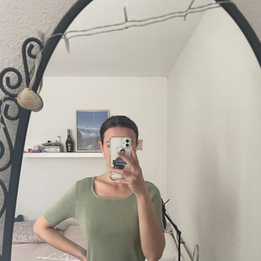 Grünes T-Shirt