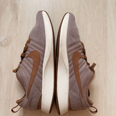 Sneaker Nike marrone e beige