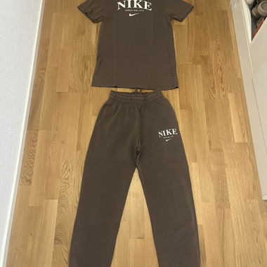Tuta Nike jogging marrone XS