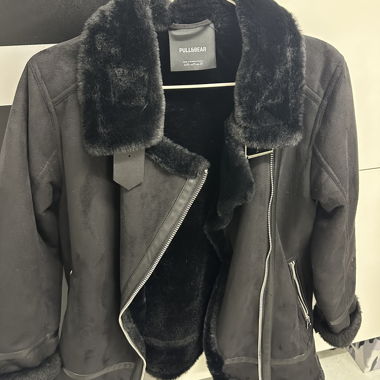 Giacca in pelliccia ecologica PULL&BEAR