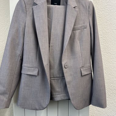 Blazer MNG gris avec pantalon