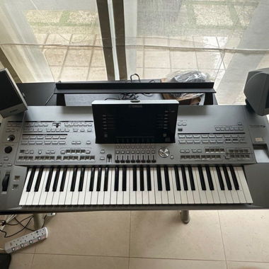 Yamaha TYROS5 Arranger-Workstation mit 61 Tasten