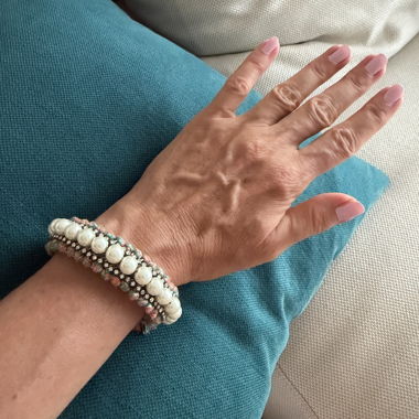 Perlenarmband mit Borten im Boho Look