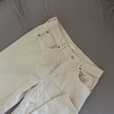 Wide-Leg Jeans