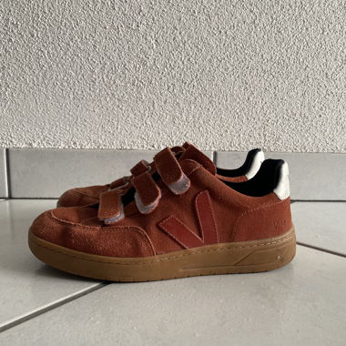 VEJA Schuhe mit Klettverschluss