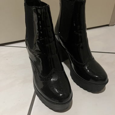 Black Boots
