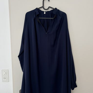 Robe longue à manches longues bleu marine