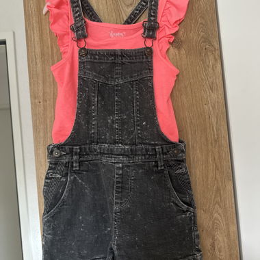 Kids dungaree shorts with T-shirt Gr.134