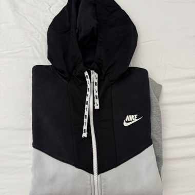 Felpa Nike con cerniera