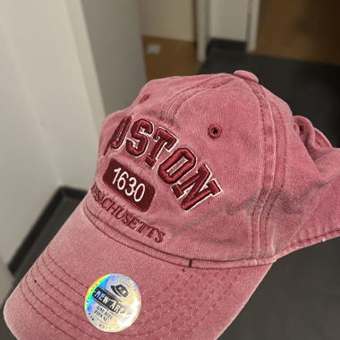 Boston baseball cap in pink