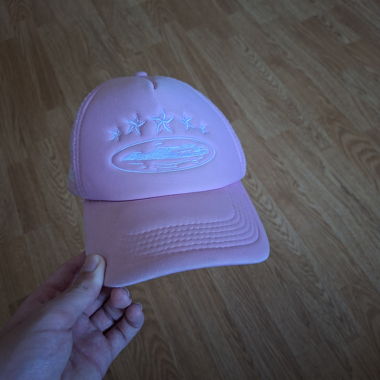Casquette Courte Corteiz Rose avec Maille