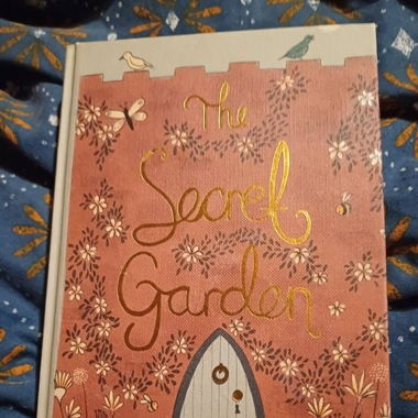 Hardcover The Secret Garden F.H. Burnett Englisch