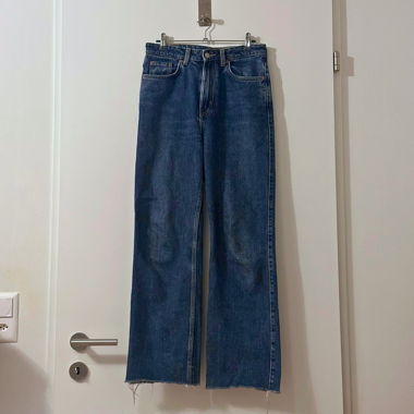 Jeans droit Weekday – Modèle: Row