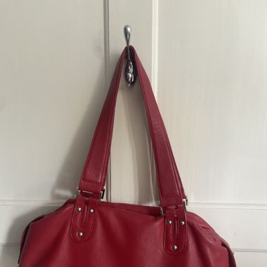 Rote Handtasche