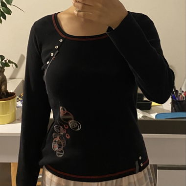 Long sleeve black T-shirt 