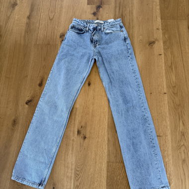 Light-Wash-Jeans 2y