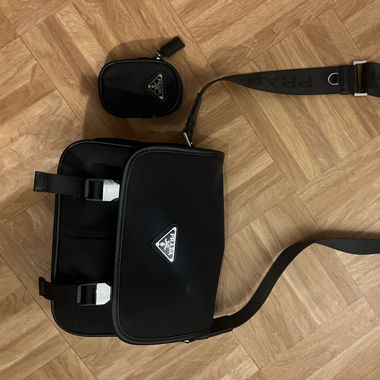 Prada Umhängetasche 