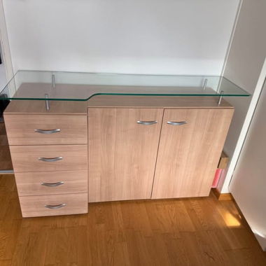 Dresser / Geräumige Kommode mit Stauraum